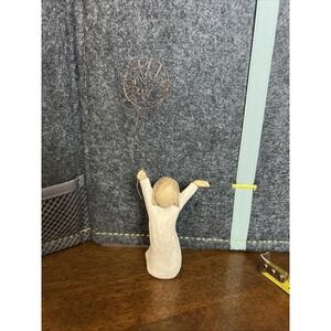 Willow Tree - BIRTHDAY GIRL 26164‎ Gift Figurine 2005 Demdaco-Susan Lordi